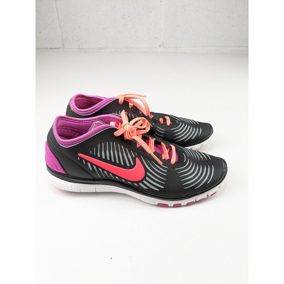 Nike Women's Free Balanza Training Sneakers - Picture 4 of 8